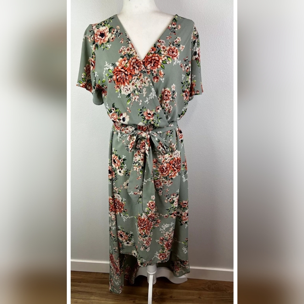 STUNNING Boho Wrap Dress 🦋sleeves HiLo hem Surplice Neckline Belt,Sage w/🌸